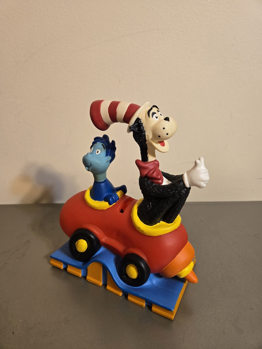Vintage 1997 Plastic Coin Bank The Cat in the Hat and a Whozit with Stopper